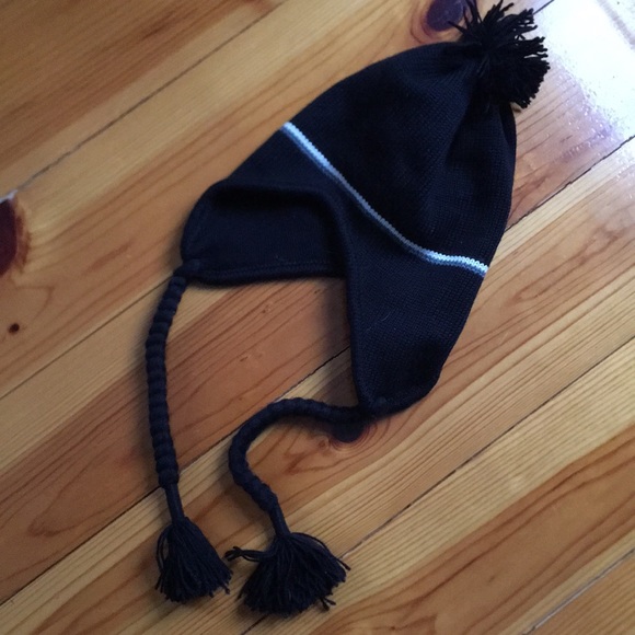 Winter hat - Picture 4 of 5